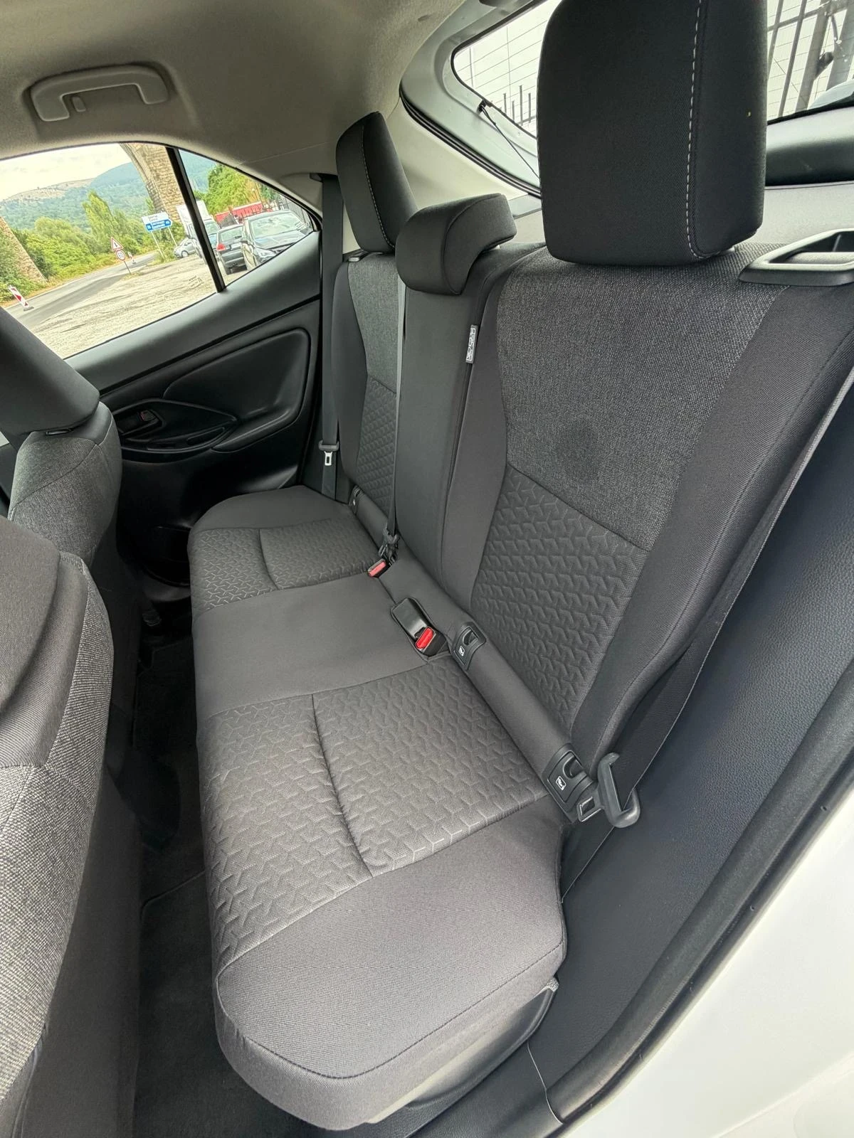 Toyota Yaris Cross 1.5 HYBRID , снимка 13 - Автомобили и джипове - 56060973