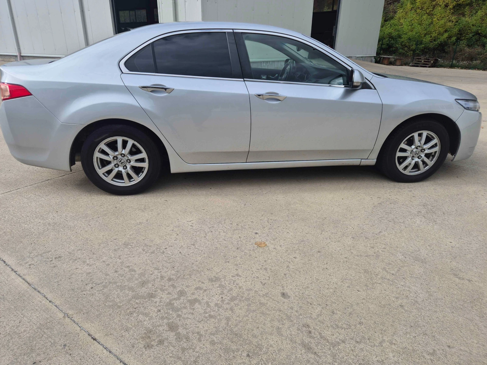 Honda Accord 2.2 iD-Tec, снимка 6 - Автомобили и джипове - 56651936
