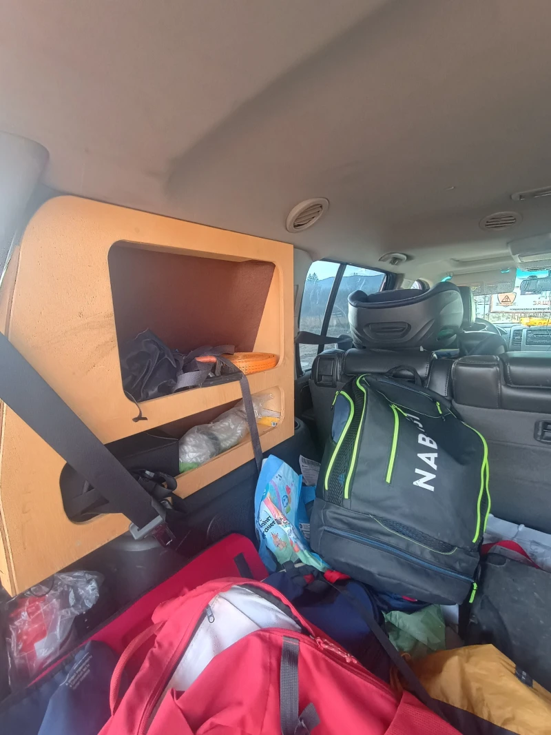 Nissan Pathfinder, снимка 11 - Автомобили и джипове - 52627617