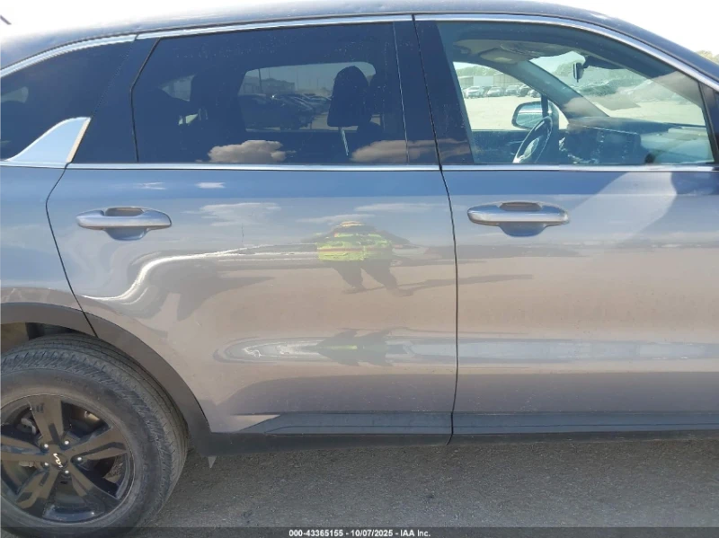 Kia Sorento AWD* Кеyless* Камера, снимка 13 - Автомобили и джипове - 52878435