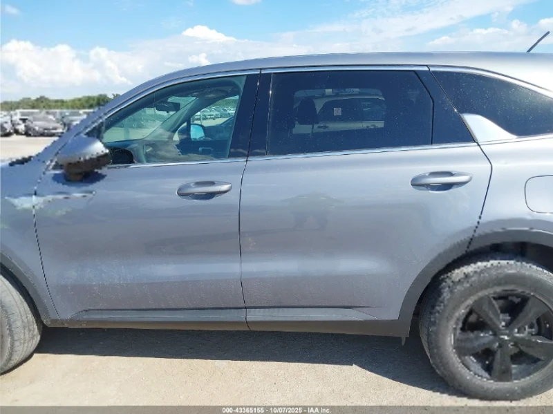 Kia Sorento AWD* Кеyless* Камера, снимка 14 - Автомобили и джипове - 52878435
