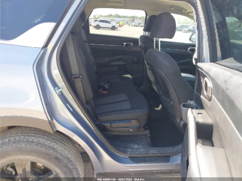 Kia Sorento AWD* Кеyless* Камера, снимка 10 - Автомобили и джипове - 52878435