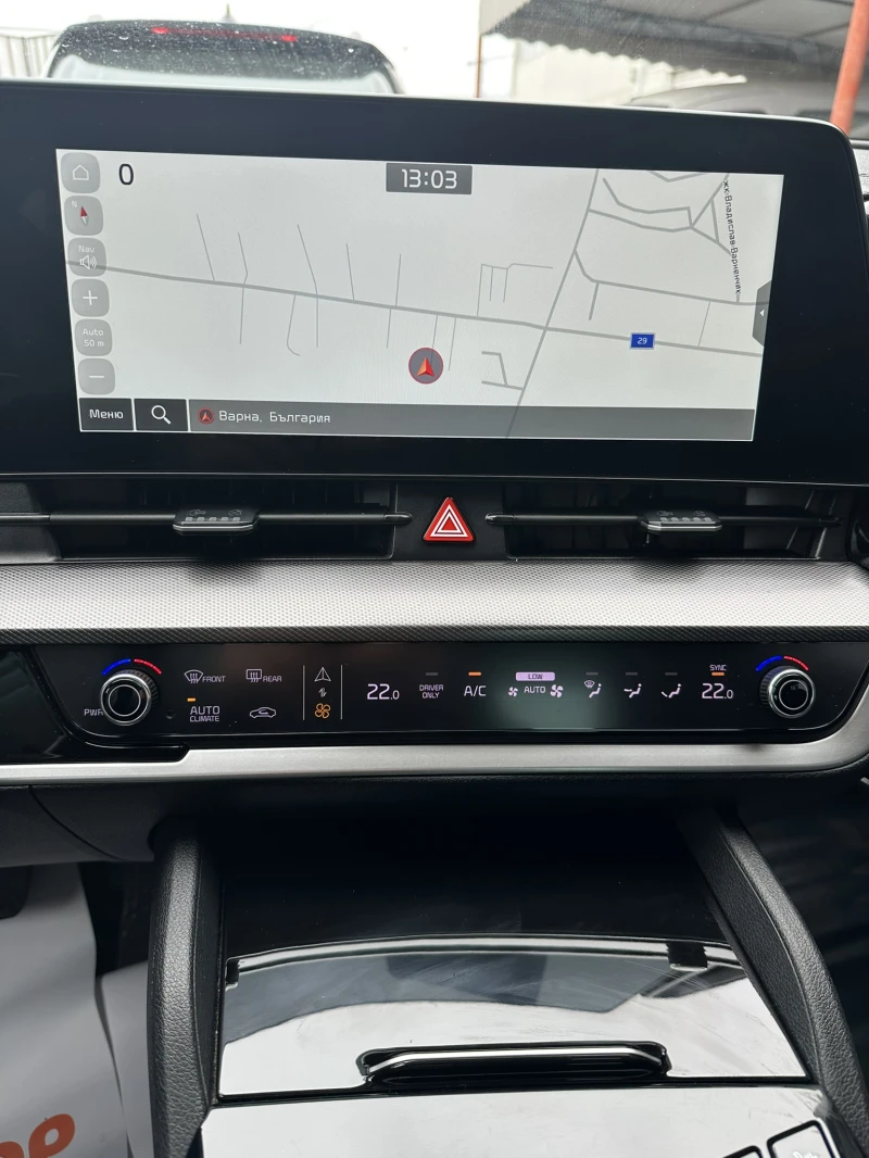 Kia Sportage 1.6 Plug-in Hybrid Design 4WD, снимка 15 - Автомобили и джипове - 53204934