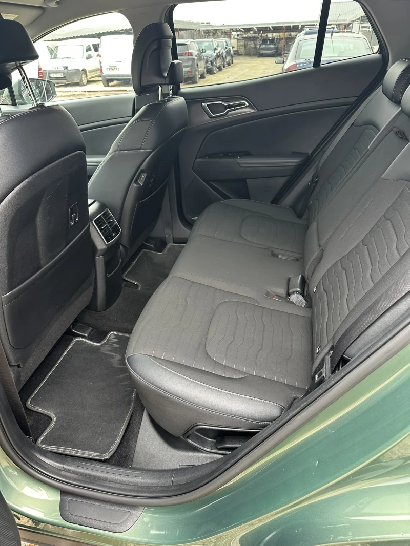 Kia Sportage 1.6 Plug-in Hybrid Design 4WD, снимка 10 - Автомобили и джипове - 53204934