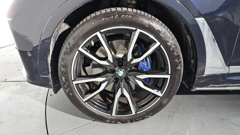 BMW X7 * Xdrive* Laser* Night Vision* Pano, снимка 13 - Автомобили и джипове - 55343924