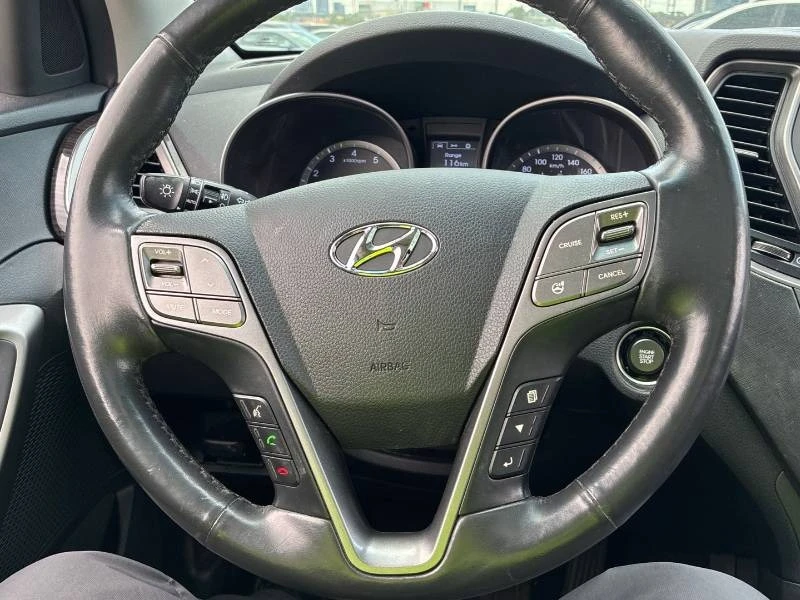 Hyundai Santa fe * Sport Luxury * PANO * 2 КЛЮЧА * CARFAX, снимка 9 - Автомобили и джипове - 55725500