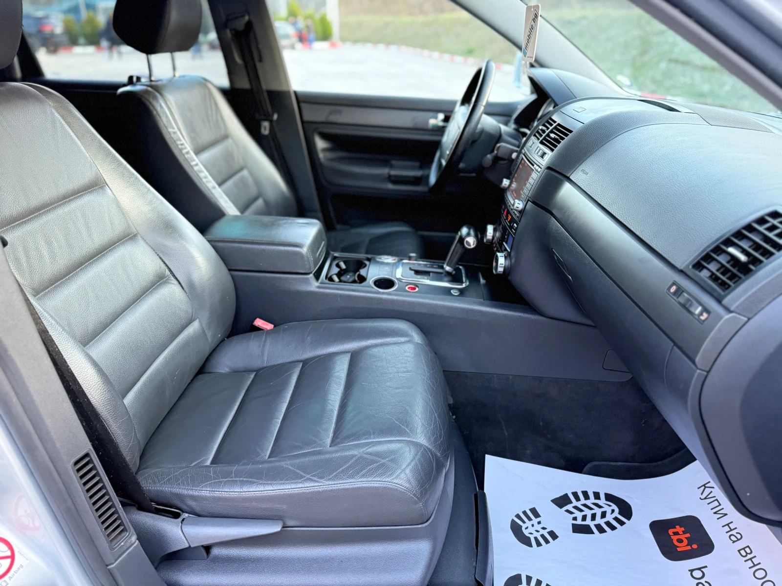 VW Touareg 3.0TDI V6* 4x4* Koja* Navigacia* Ksenon, снимка 15 - Автомобили и джипове - 53804055