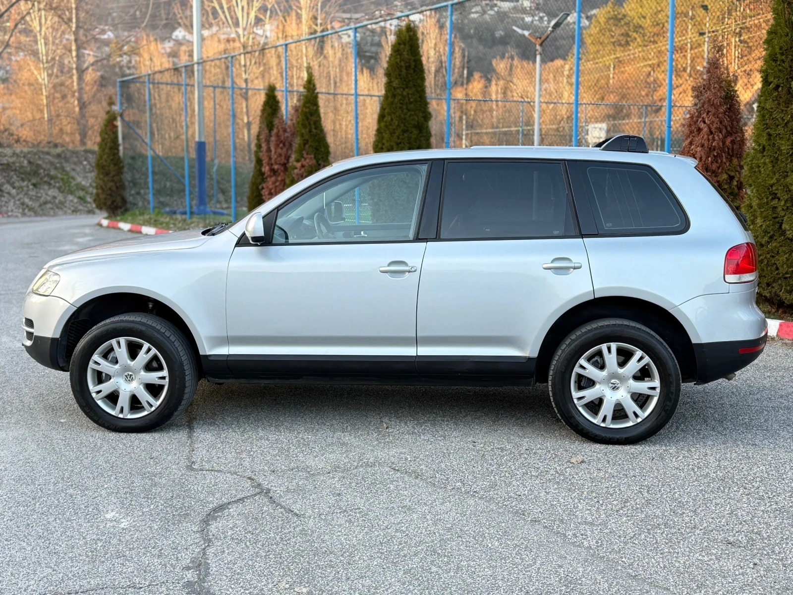 VW Touareg 3.0TDI V6* 4x4* Koja* Navigacia* Ksenon, снимка 9 - Автомобили и джипове - 53804055