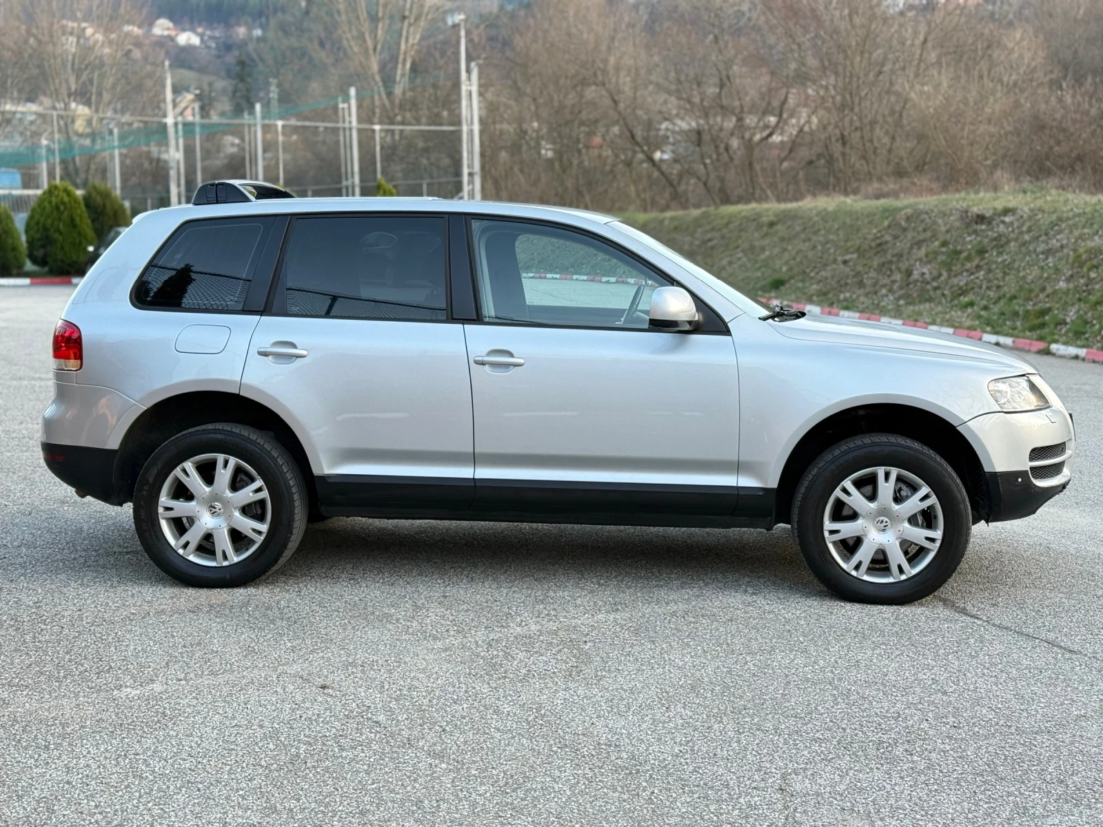 VW Touareg 3.0TDI V6* 4x4* Koja* Navigacia* Ksenon, снимка 6 - Автомобили и джипове - 53804055