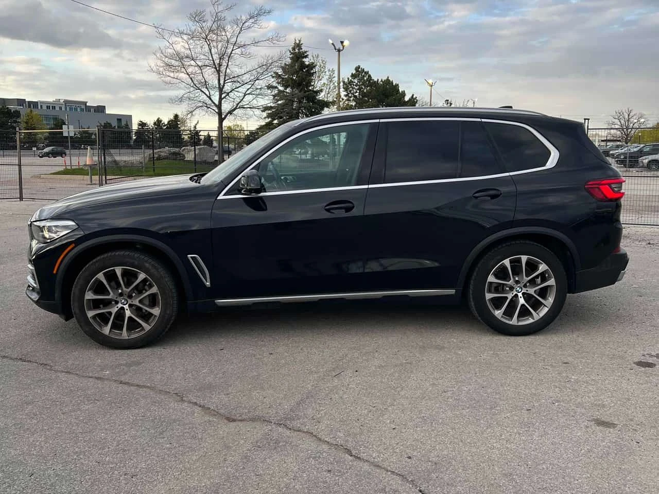 BMW X5 * xDrive40i * PANO* NAVI* KEYLESS, снимка 2 - Автомобили и джипове - 54431033