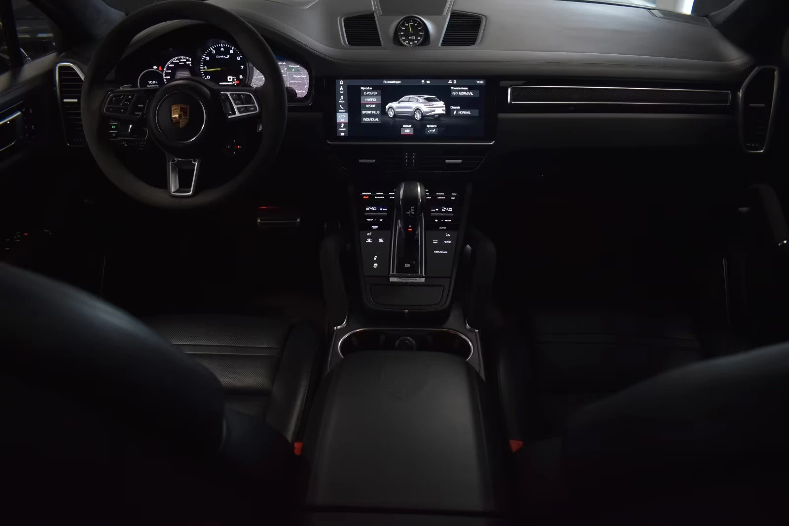 Porsche Cayenne TURBO-S-E/680HP/COUPE/360/TECHART/PANO/484z, снимка 8 - Автомобили и джипове - 54885453