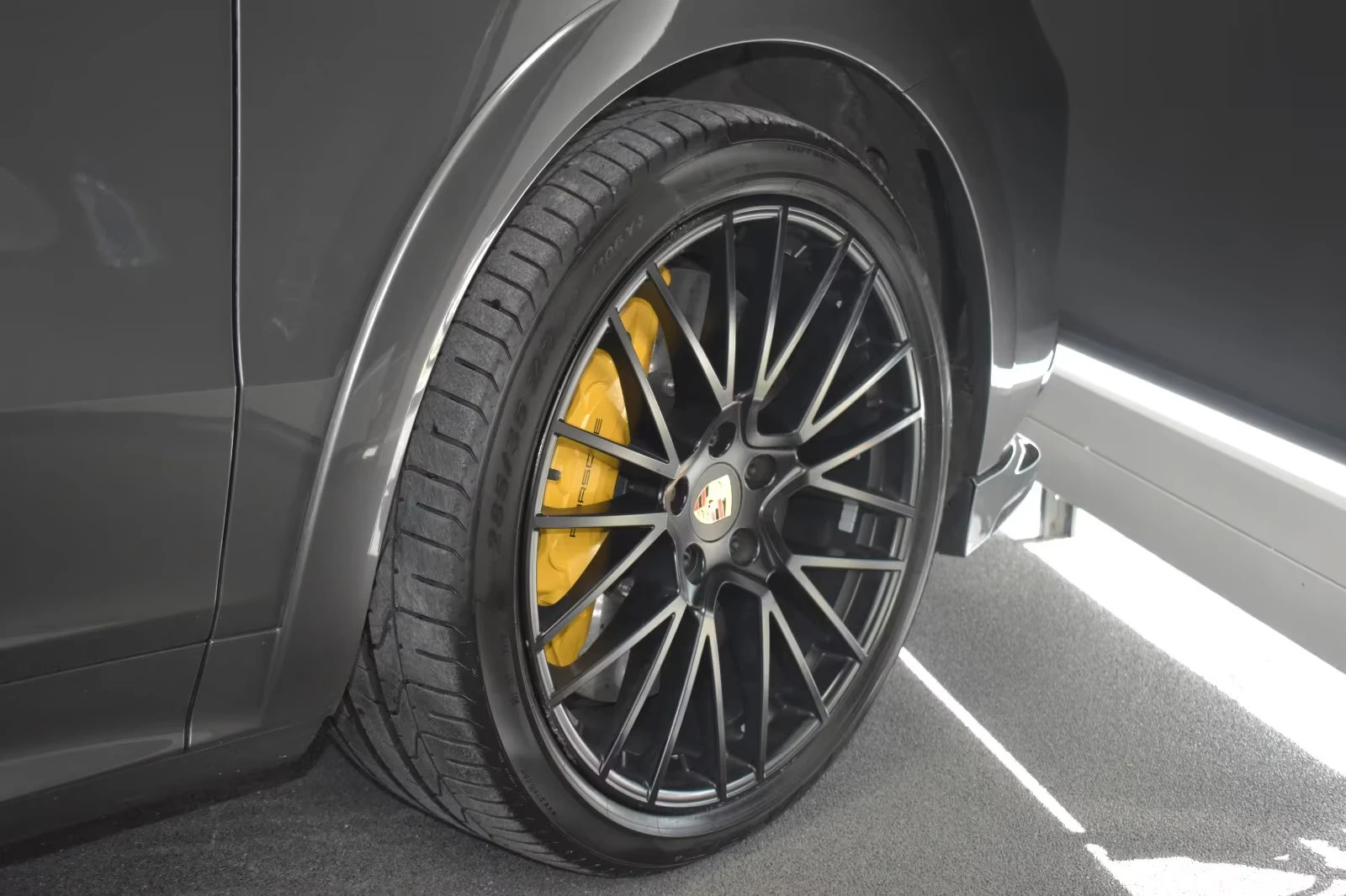 Porsche Cayenne TURBO-S-E/680HP/COUPE/360/TECHART/PANO/484z, снимка 5 - Автомобили и джипове - 54885453