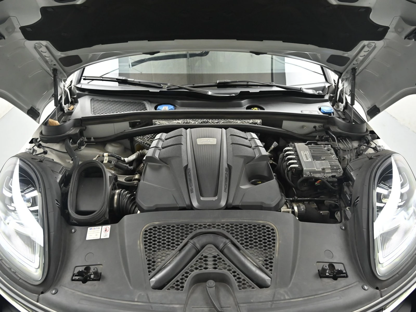 Porsche Macan GTS НАЛИЧНА КРАЙНА ЦЕНА, снимка 6 - Автомобили и джипове - 55227137