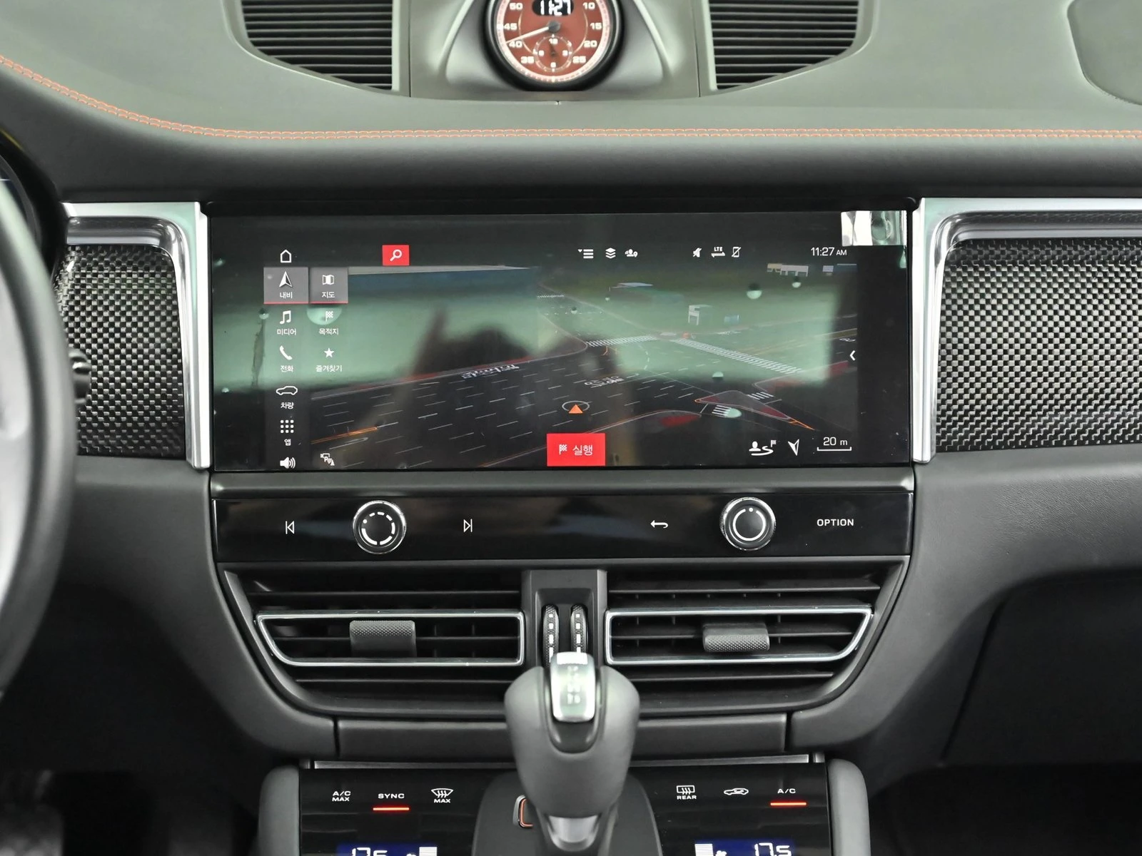 Porsche Macan GTS НАЛИЧНА КРАЙНА ЦЕНА, снимка 14 - Автомобили и джипове - 55227137