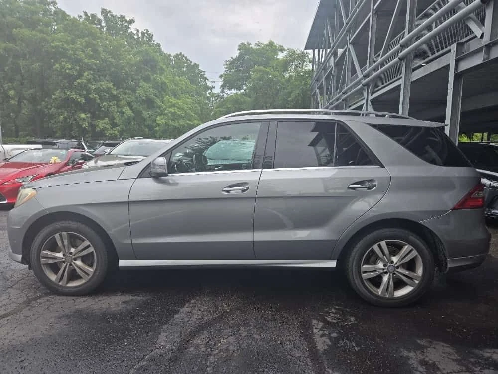 Mercedes-Benz ML 350 * BlueTEC * CARFAX * ЦЕНА ДО БГ, снимка 4 - Автомобили и джипове - 55261044