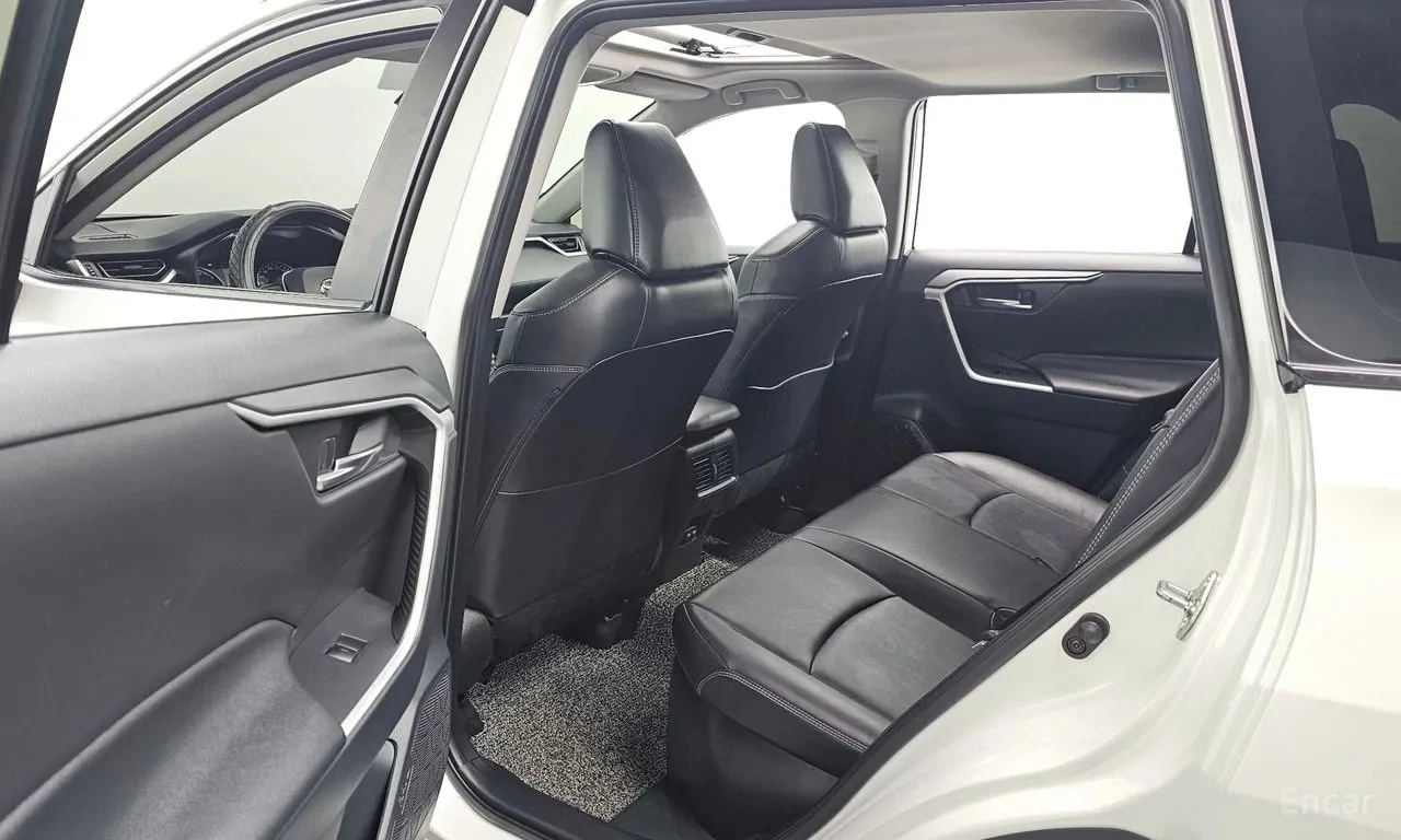 Toyota Rav4 * 2.5 2WD Hybrid * КРАЙНА ЦЕНА ДО БЪЛГАРИЯ, снимка 11 - Автомобили и джипове - 55834260