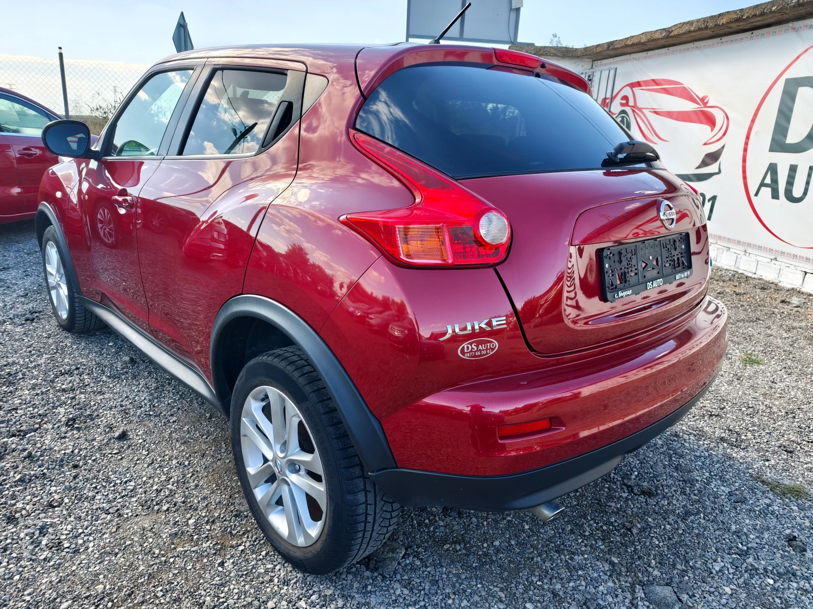 Nissan Juke 1.5DCI, снимка 3 - Автомобили и джипове - 56225545