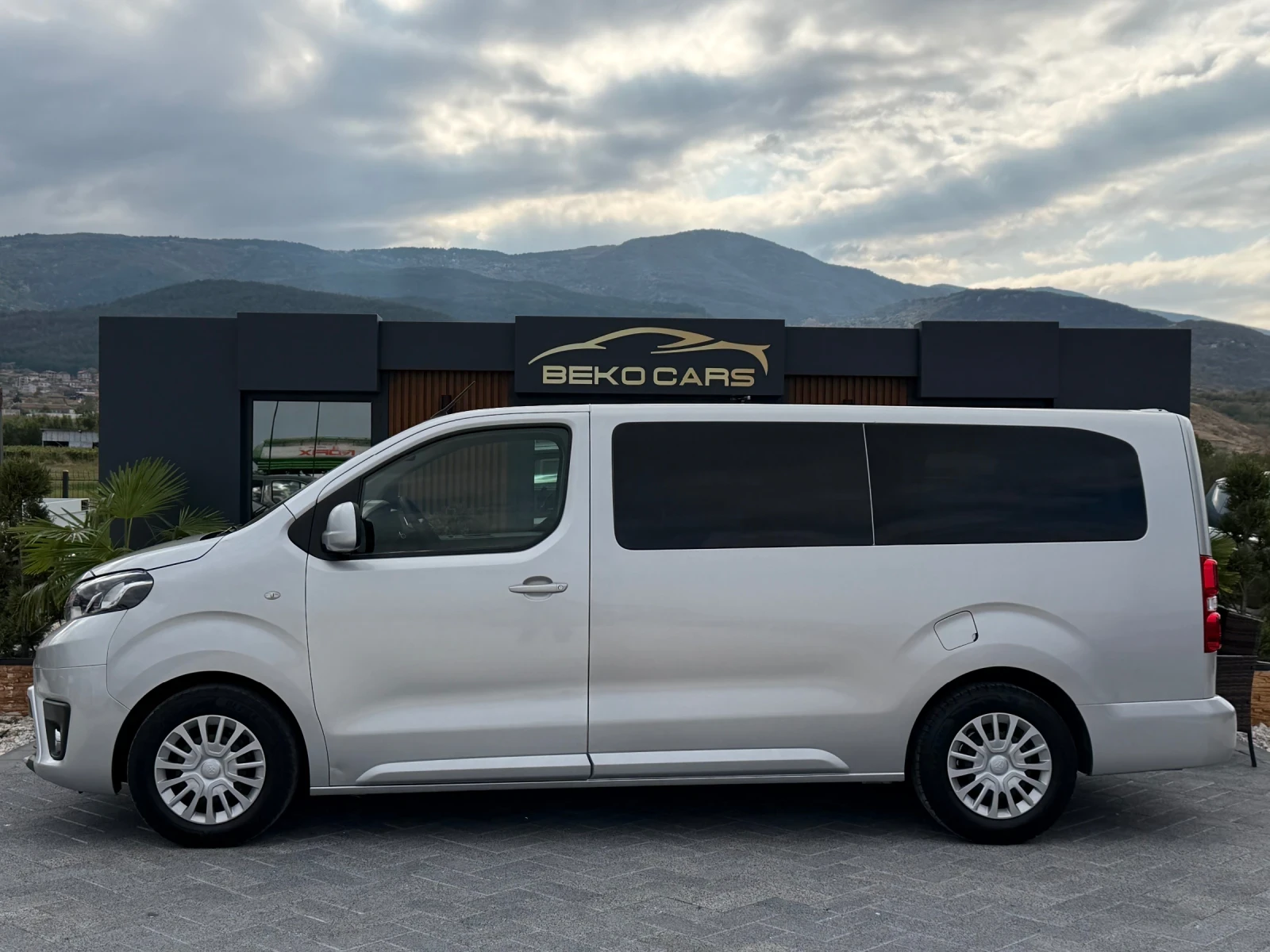 Toyota Proace 9-местен!Нов внос от Белгия-Безупречна! - изображение 8