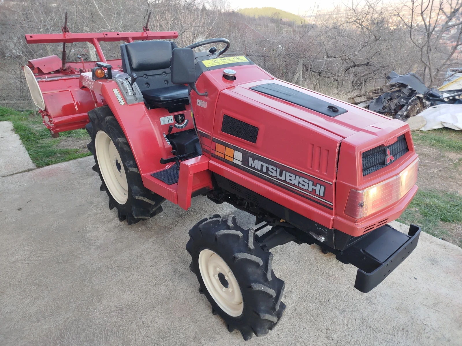 Трактор Mitsubishi MT16, снимка 2 - Селскостопанска техника - 53750860