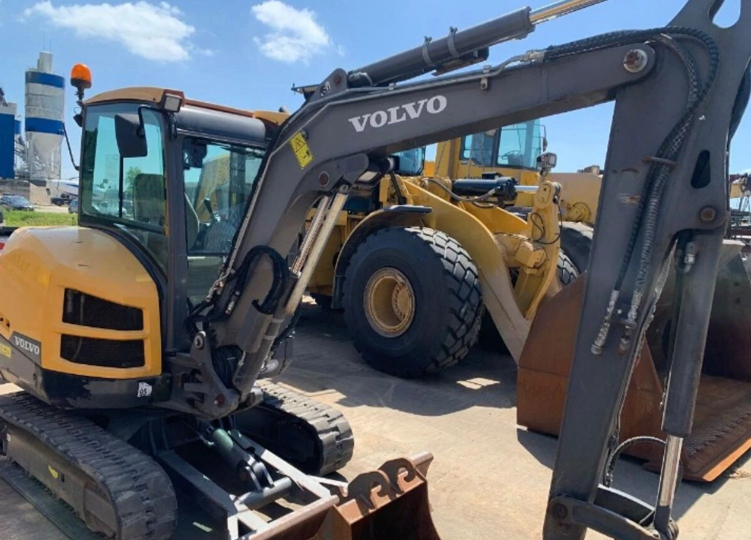 Багер Volvo EC35D - изображение 5