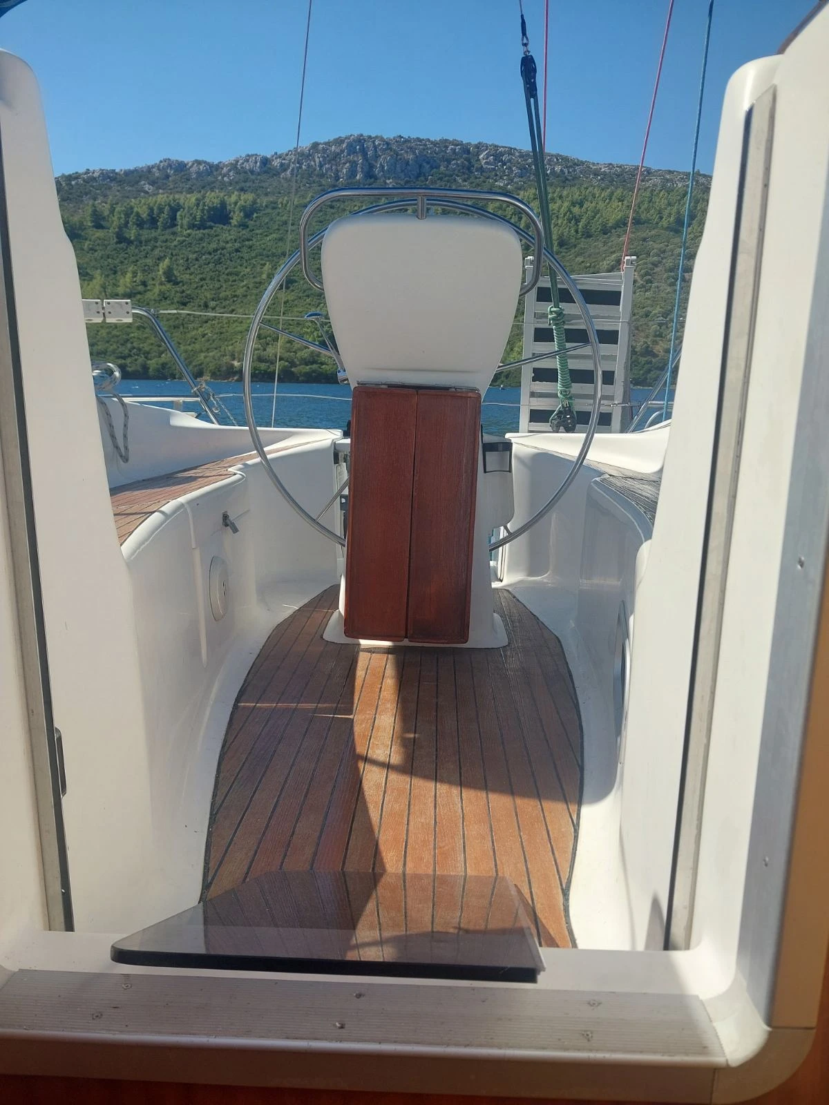 Ветроходна лодка Bavaria 32, снимка 12 - Воден транспорт - 56088149