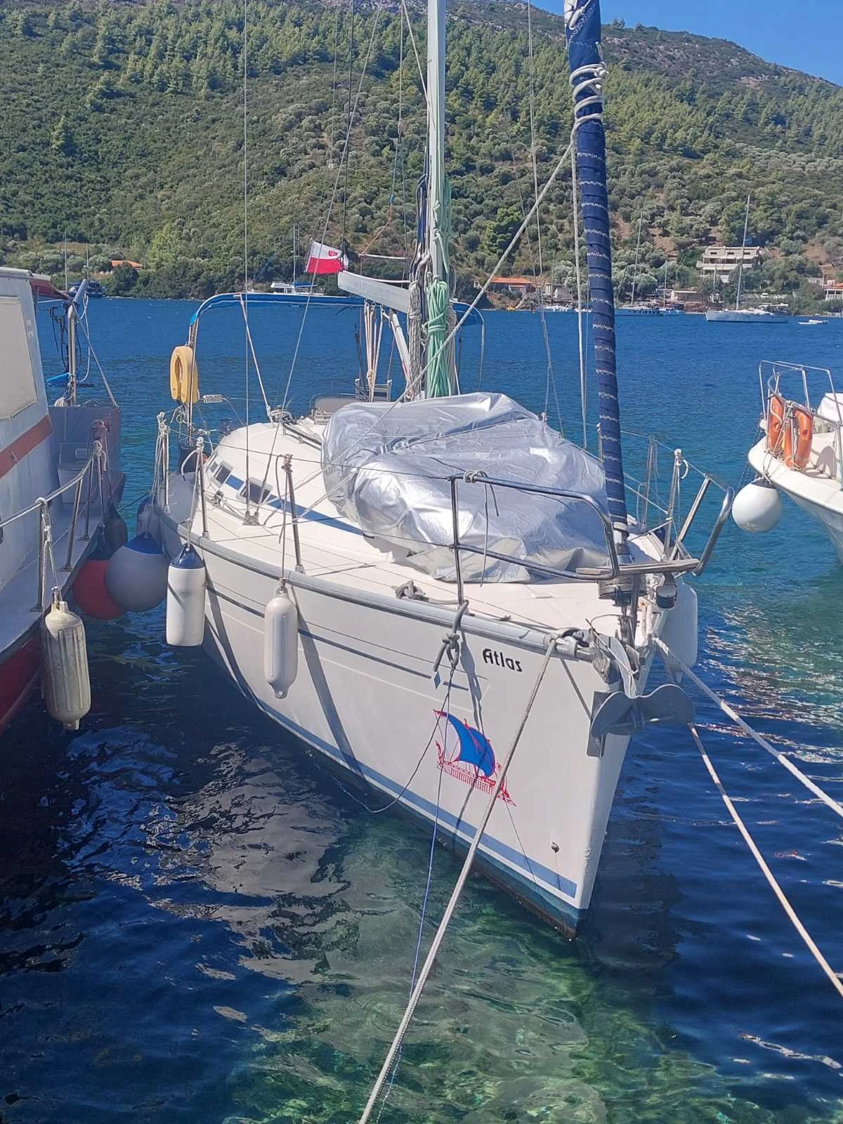 Ветроходна лодка Bavaria 32, снимка 3 - Воден транспорт - 56088149