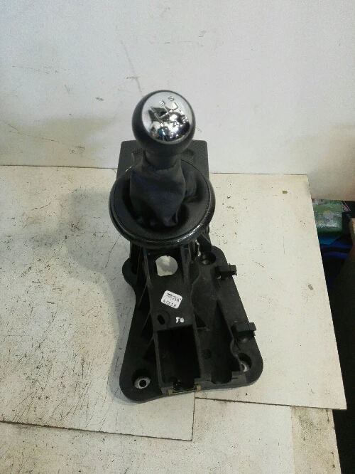 Скоростен лост Ситроен Ц4 1.6хди