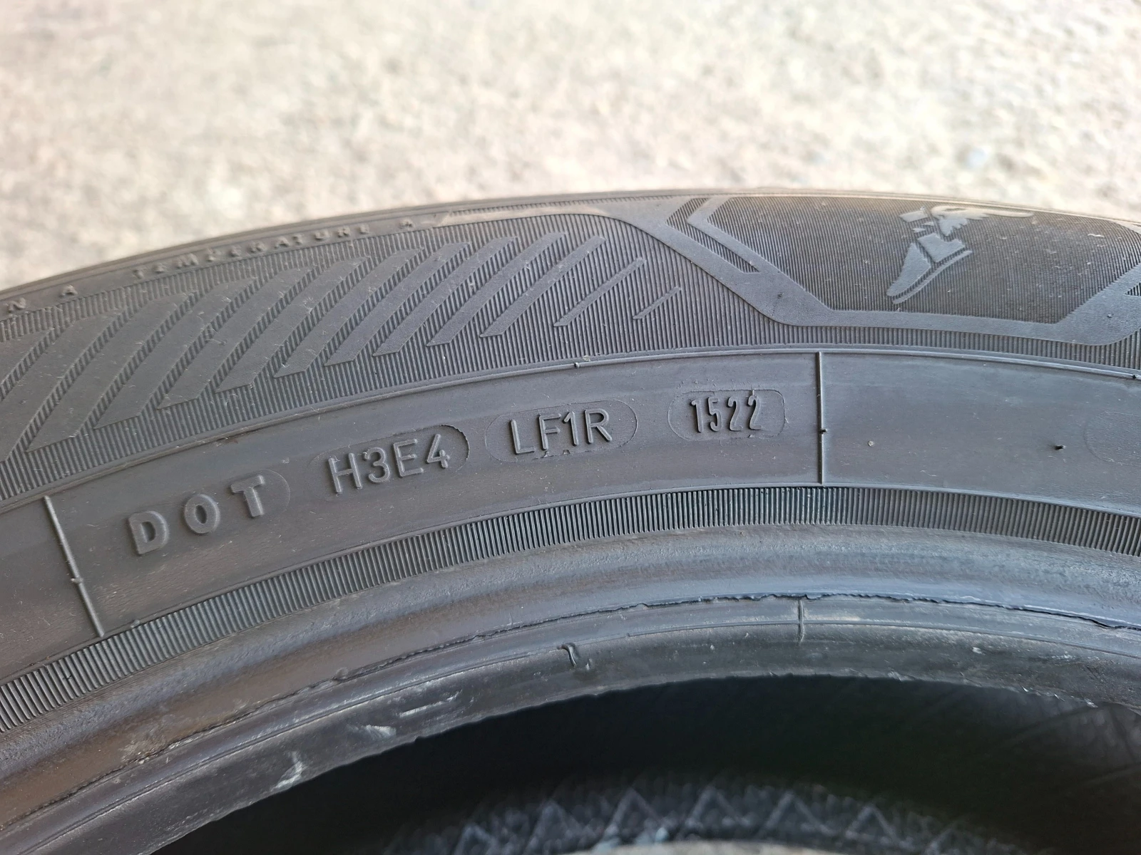 Гуми Летни 225/60R18, снимка 8 - Гуми и джанти - 53782315
