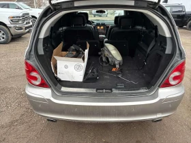 Mercedes-Benz R 500 5.0L 4MATIC * ПОДГРЕВИ* ПАНОРАМА* КАМЕРА* , снимка 17