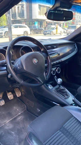 Обява за продажба на Alfa Romeo Giulietta 1.4 Turbo ~12 500 лв. - изображение 6