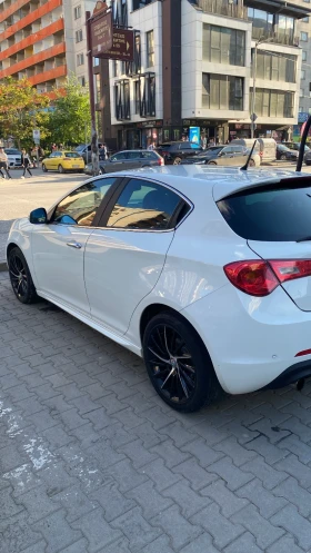 Обява за продажба на Alfa Romeo Giulietta 1.4 Turbo ~12 500 лв. - изображение 4