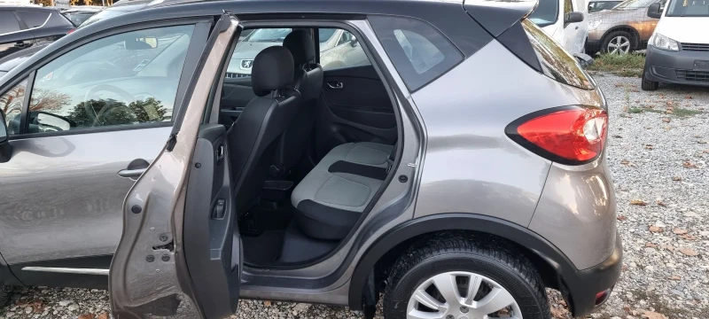 Renault Captur 1.5dci+ Navi, снимка 7 - Автомобили и джипове - 47437458