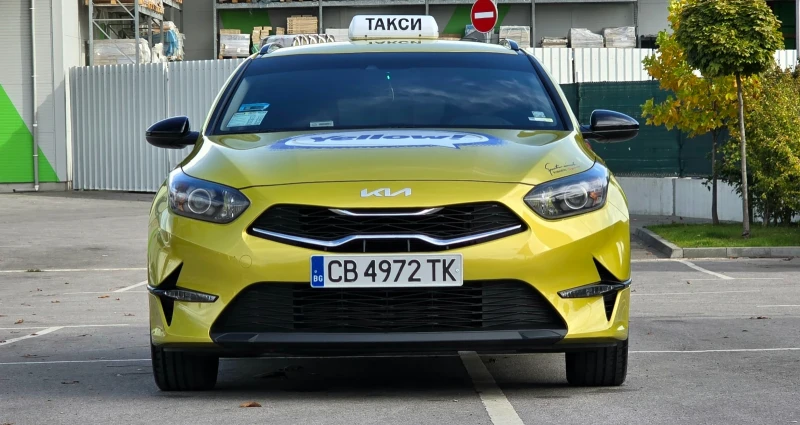 Kia Ceed 1.5 T, снимка 8 - Автомобили и джипове - 47538288