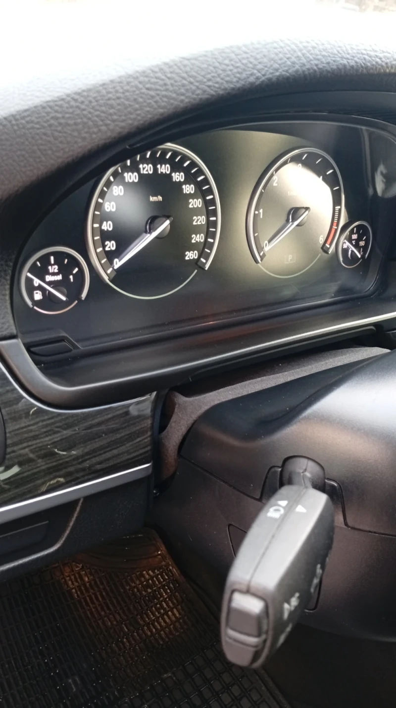 BMW 520 520Xd Luxury.Panorama Facefilt.Headup, снимка 11 - Автомобили и джипове - 52863595