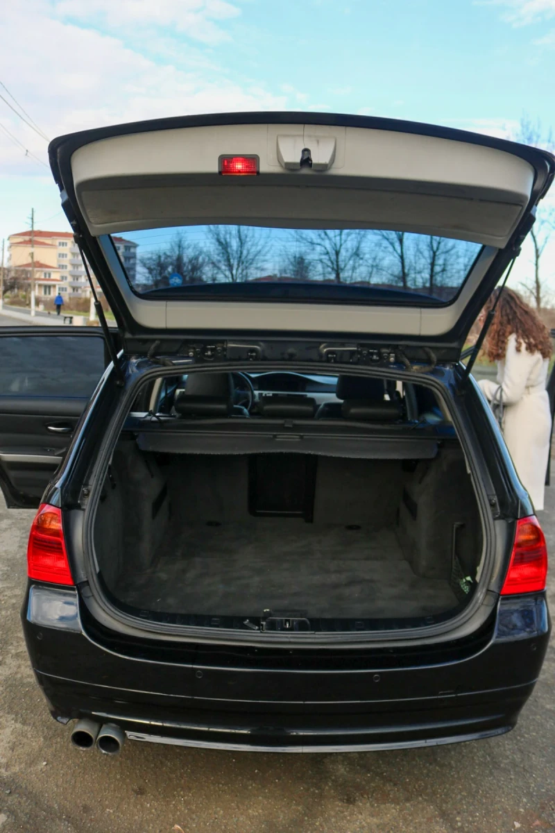 BMW 330, снимка 9 - Автомобили и джипове - 52929957