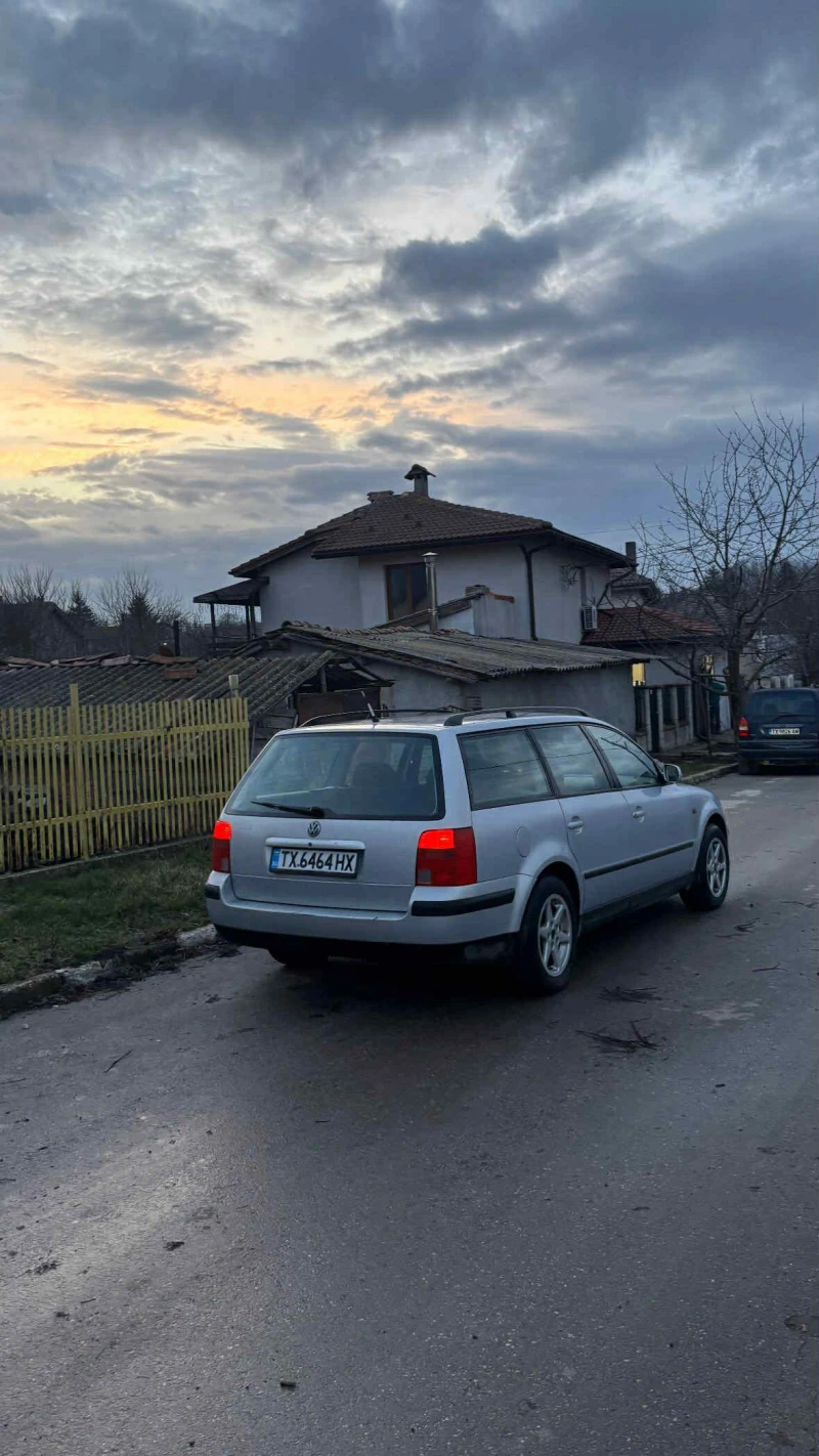 VW Passat Passat 1.9 TDI 110 к.с., снимка 3 - Автомобили и джипове - 53236603