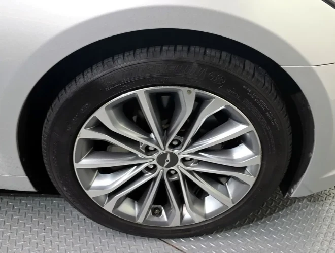 Hyundai Genesis G330 AWD - изображение 5