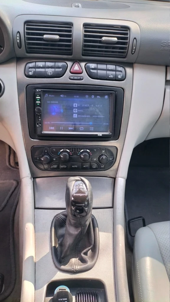 Mercedes-Benz C 220, снимка 5 - Автомобили и джипове - 53850619