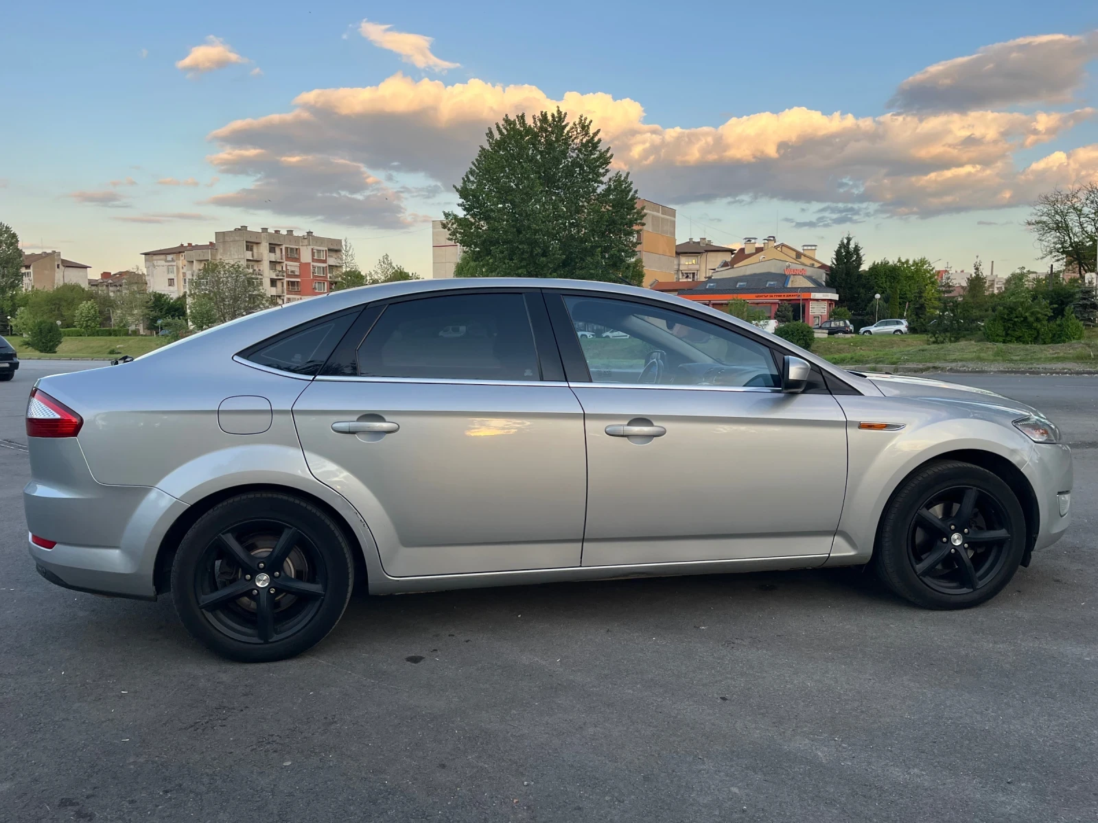 Ford Mondeo 2.3 бензин - изображение 2