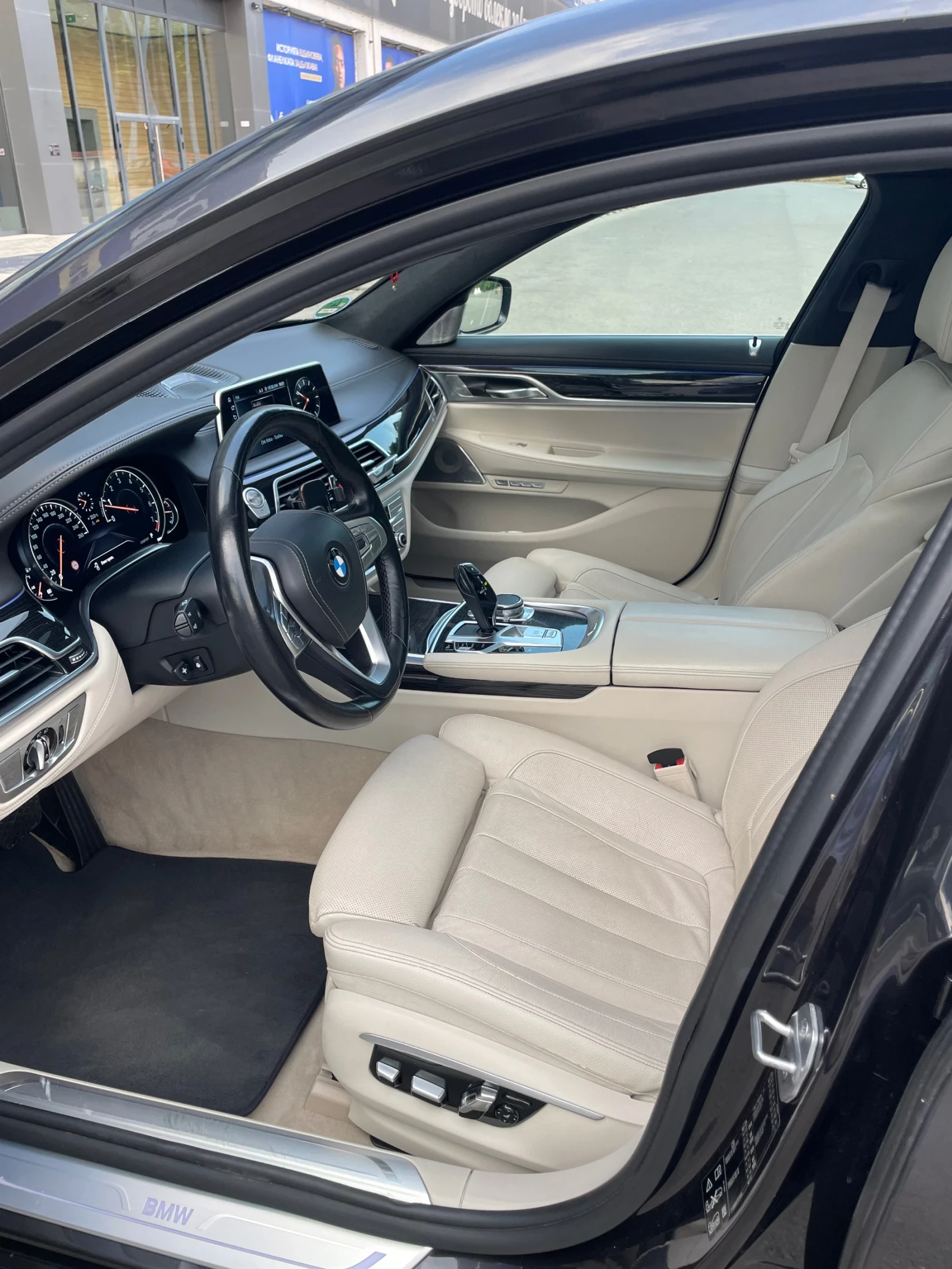 BMW 750 BMW 750LI Individual xDrive Bowers&Wilkins Full - изображение 10