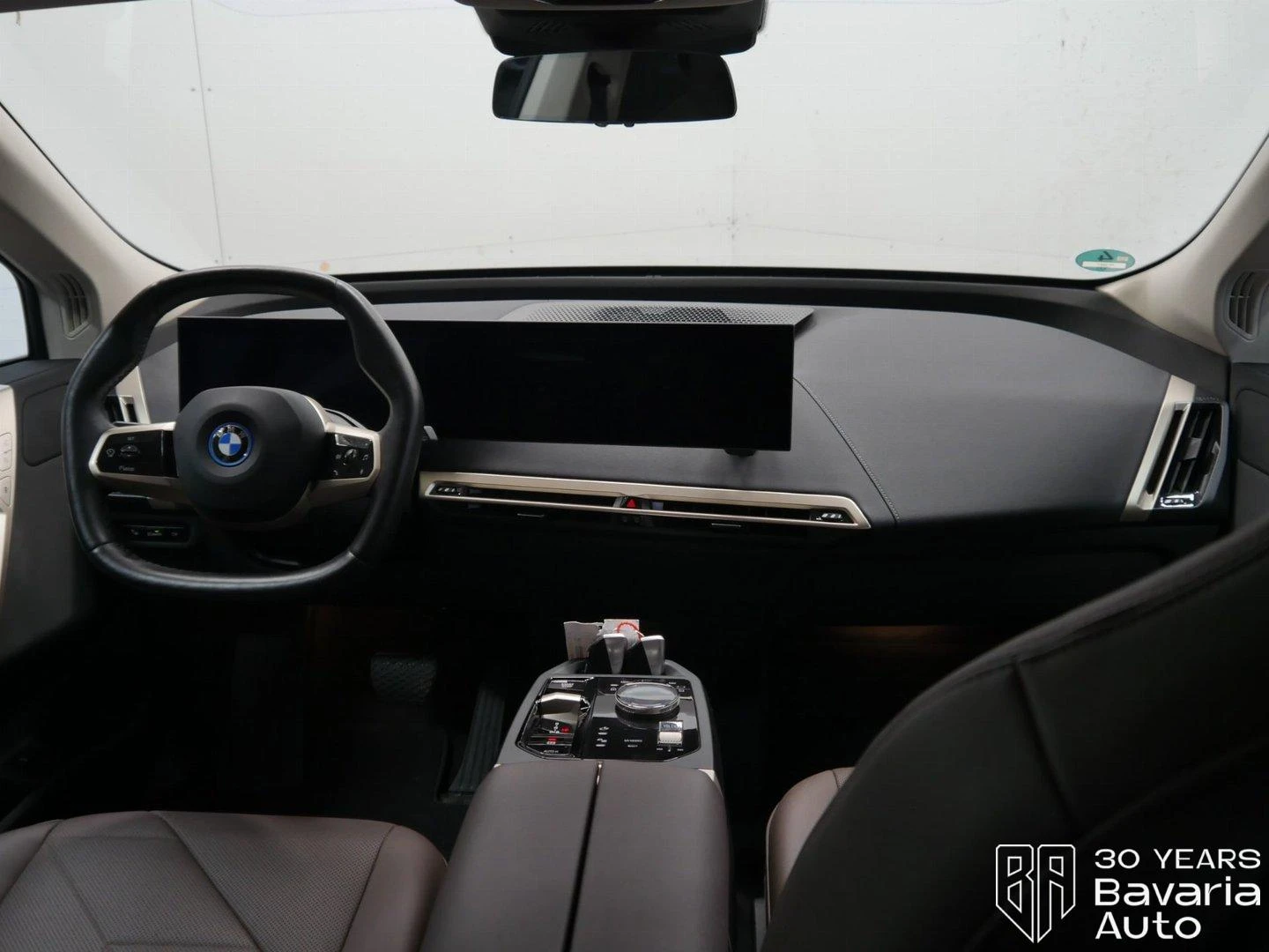 BMW iX 40 xDrive - изображение 5