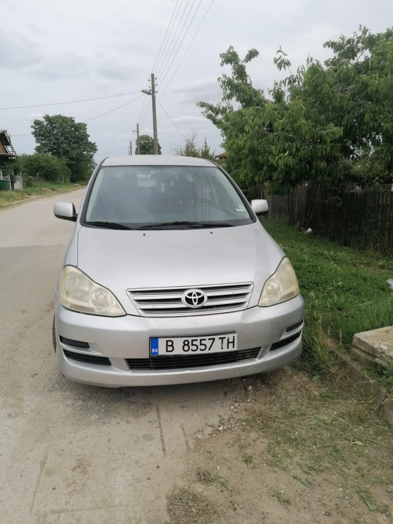 Toyota Avensis verso  - изображение 3