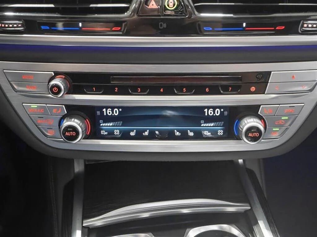 BMW 750 xDrive AWD* Harman/kardon* * * 360 | Mobile.bg   12