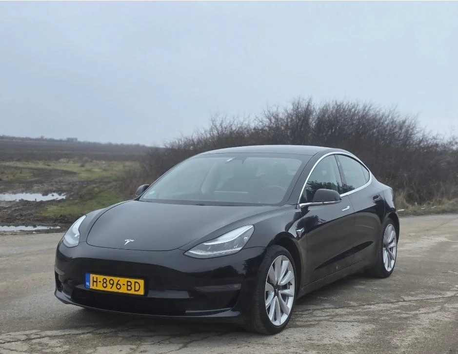 Tesla Model 3  4х4 Европейска Long Range - изображение 9