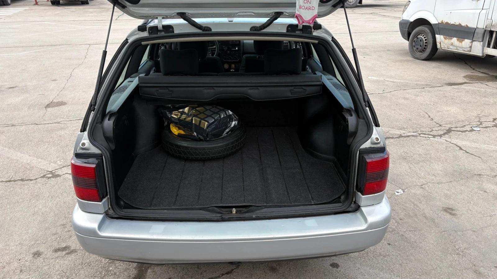 VW Passat 1.6 101 �.� ��� | Mobile.bg � ����������� 11