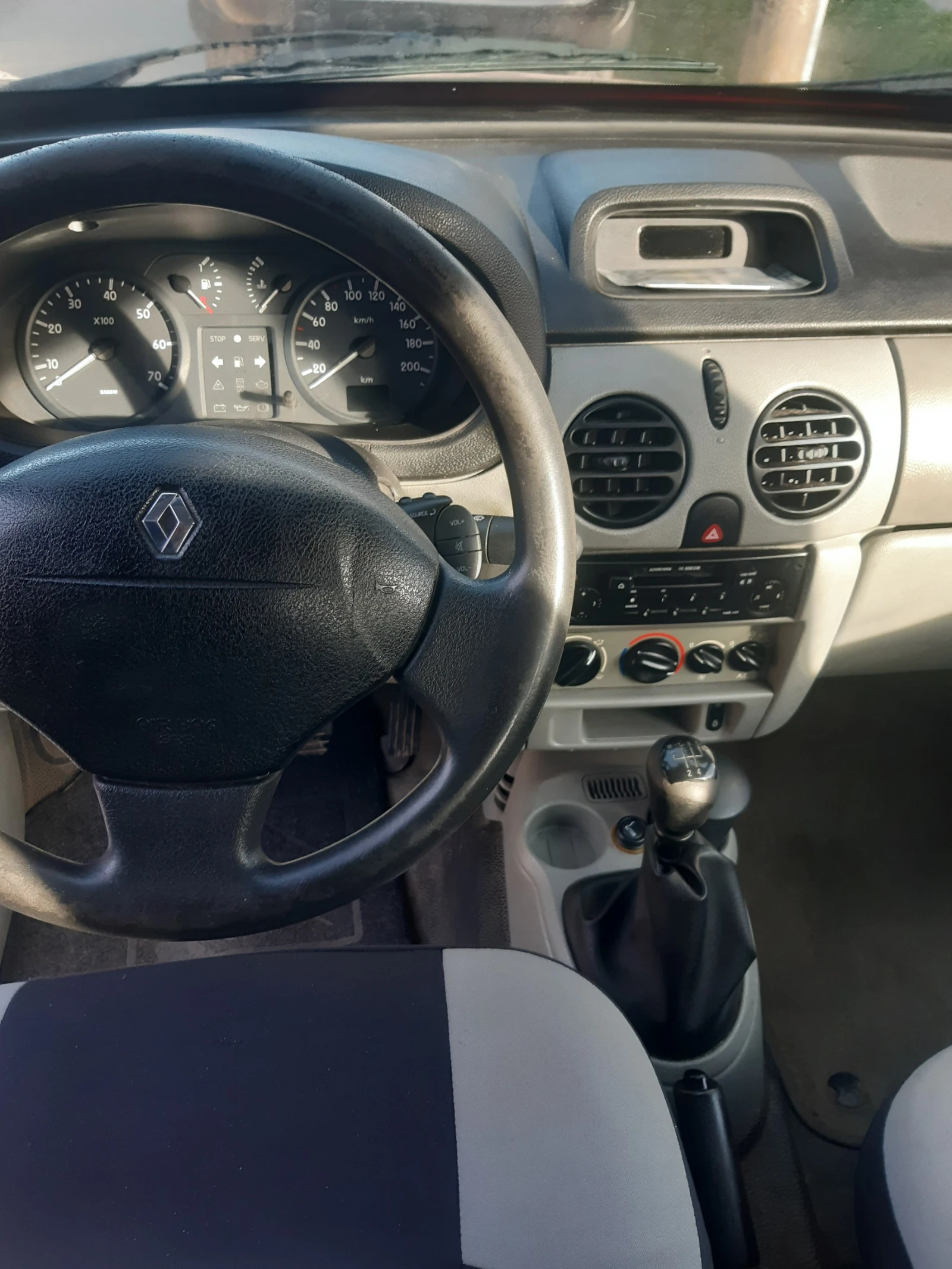 Renault Kangoo 1.2 16v, снимка 7 - Автомобили и джипове - 53862328