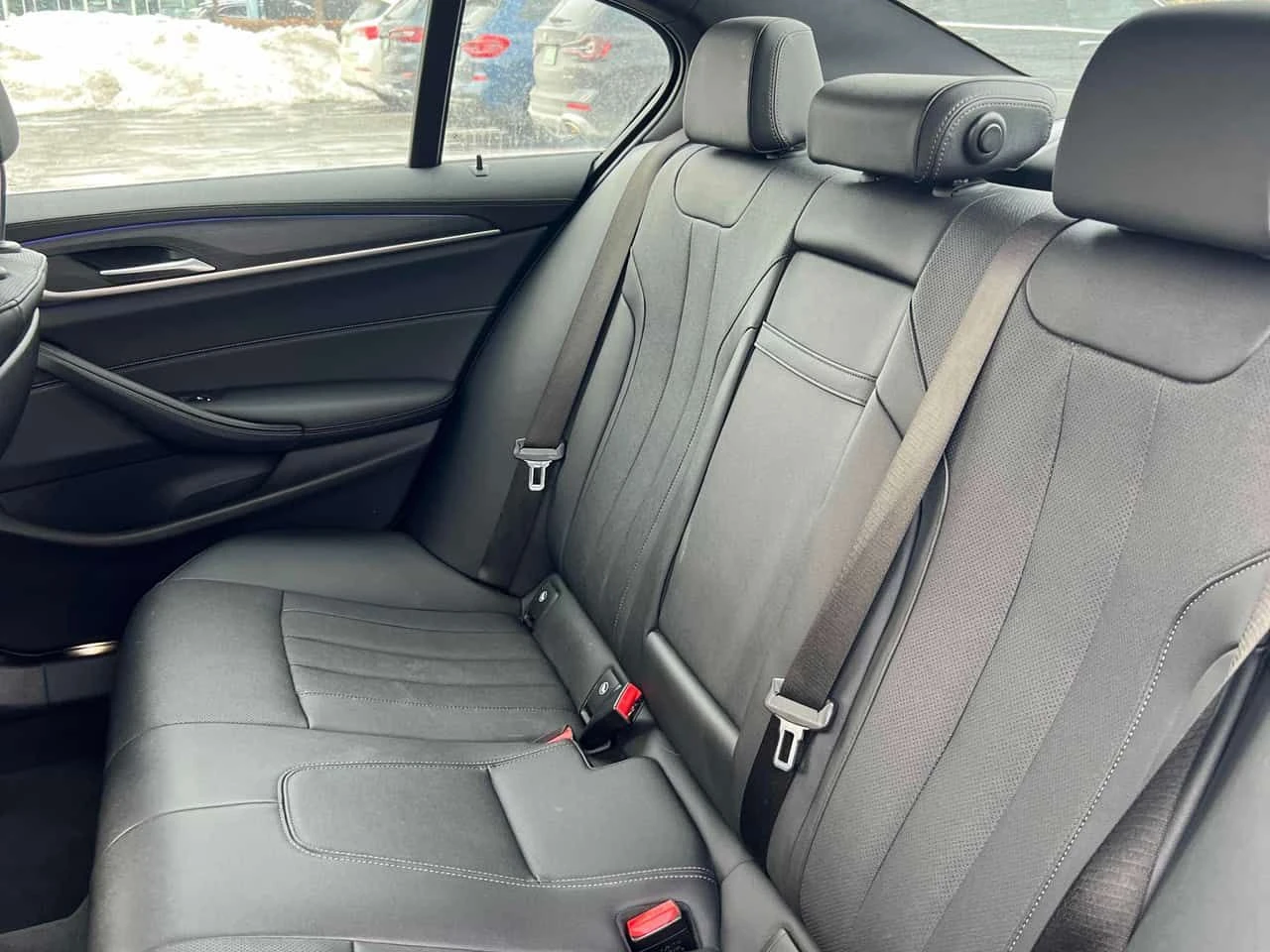 BMW 530 530i xDrive  CARFAX | Mobile.bg � ����������� 12