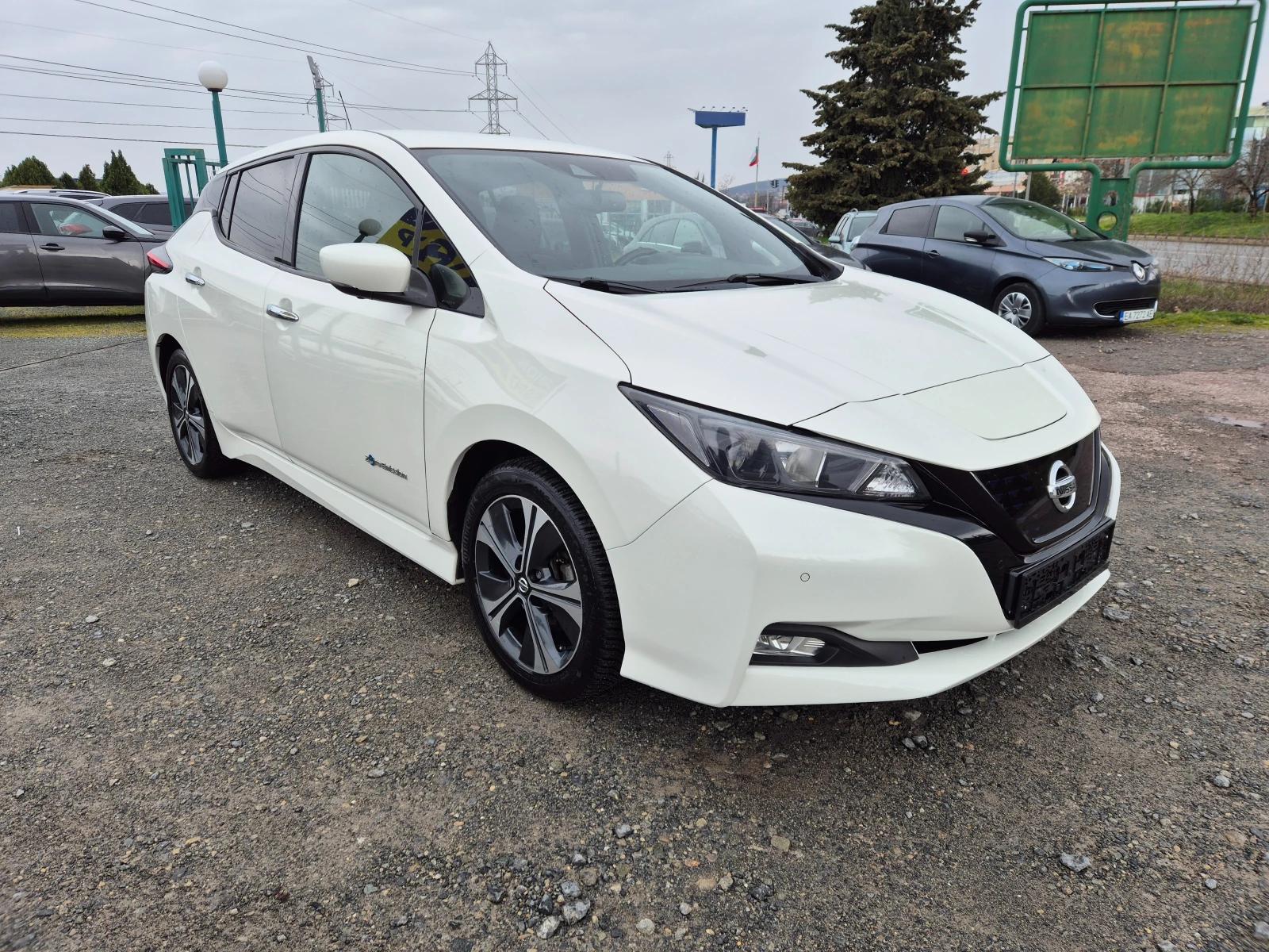 Nissan Leaf  40KW, снимка 7 - Автомобили и джипове - 53961138