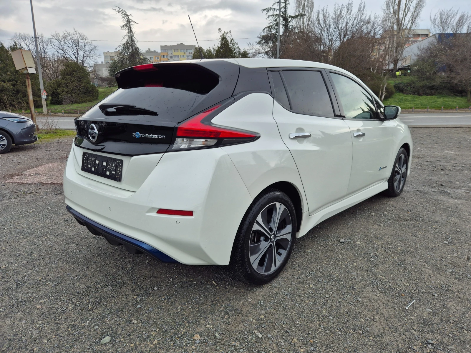 Nissan Leaf  40KW, снимка 5 - Автомобили и джипове - 53961138