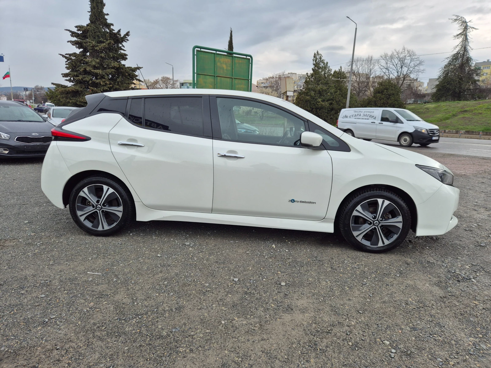Nissan Leaf  40KW, снимка 6 - Автомобили и джипове - 53961138